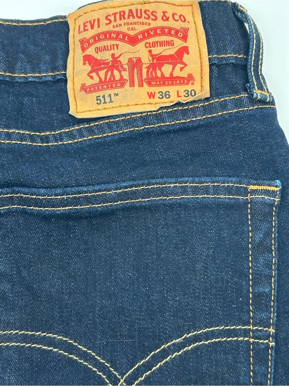 Levi's 511 Men's Dark Blue Denim Jeans - Classic Back Pocket Style 36x30